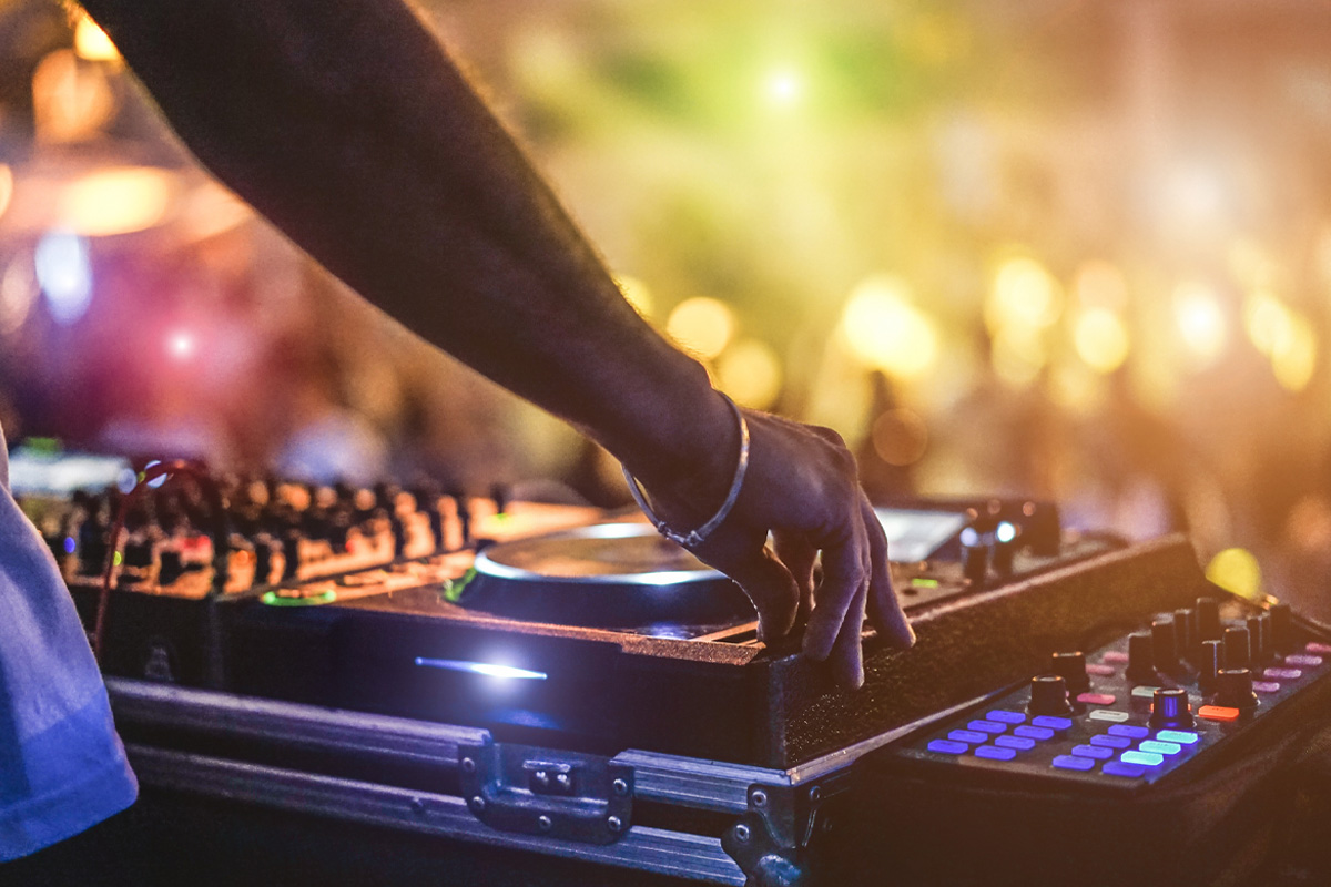 https://www.mseventisalento.it/wp-content/uploads/2025/05/dj-eventi-musicali.jpg