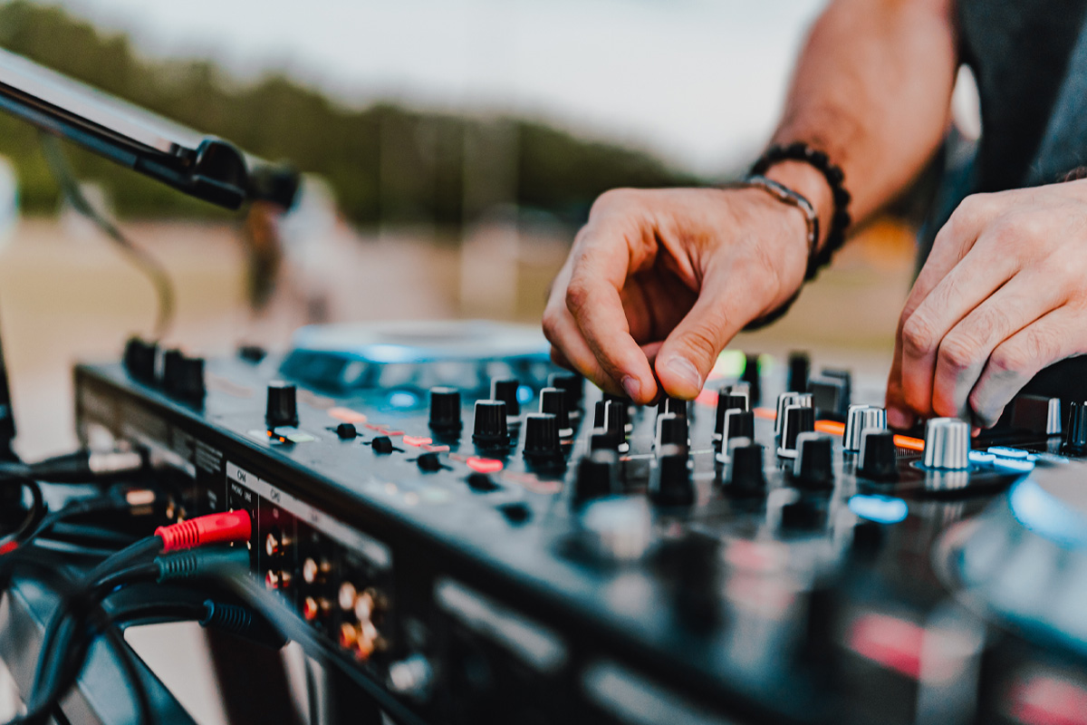 https://www.mseventisalento.it/wp-content/uploads/2025/05/dj.jpg